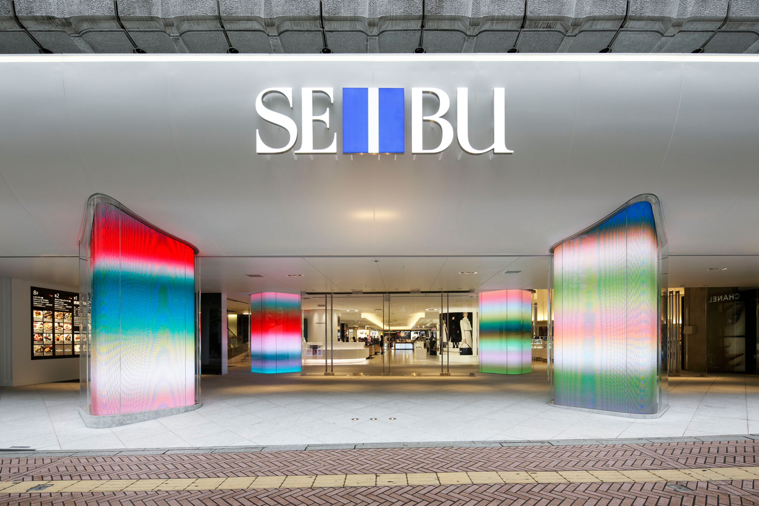 西武渋谷店 エントランス（百貨店のエントランスリニューアル）の写真 2