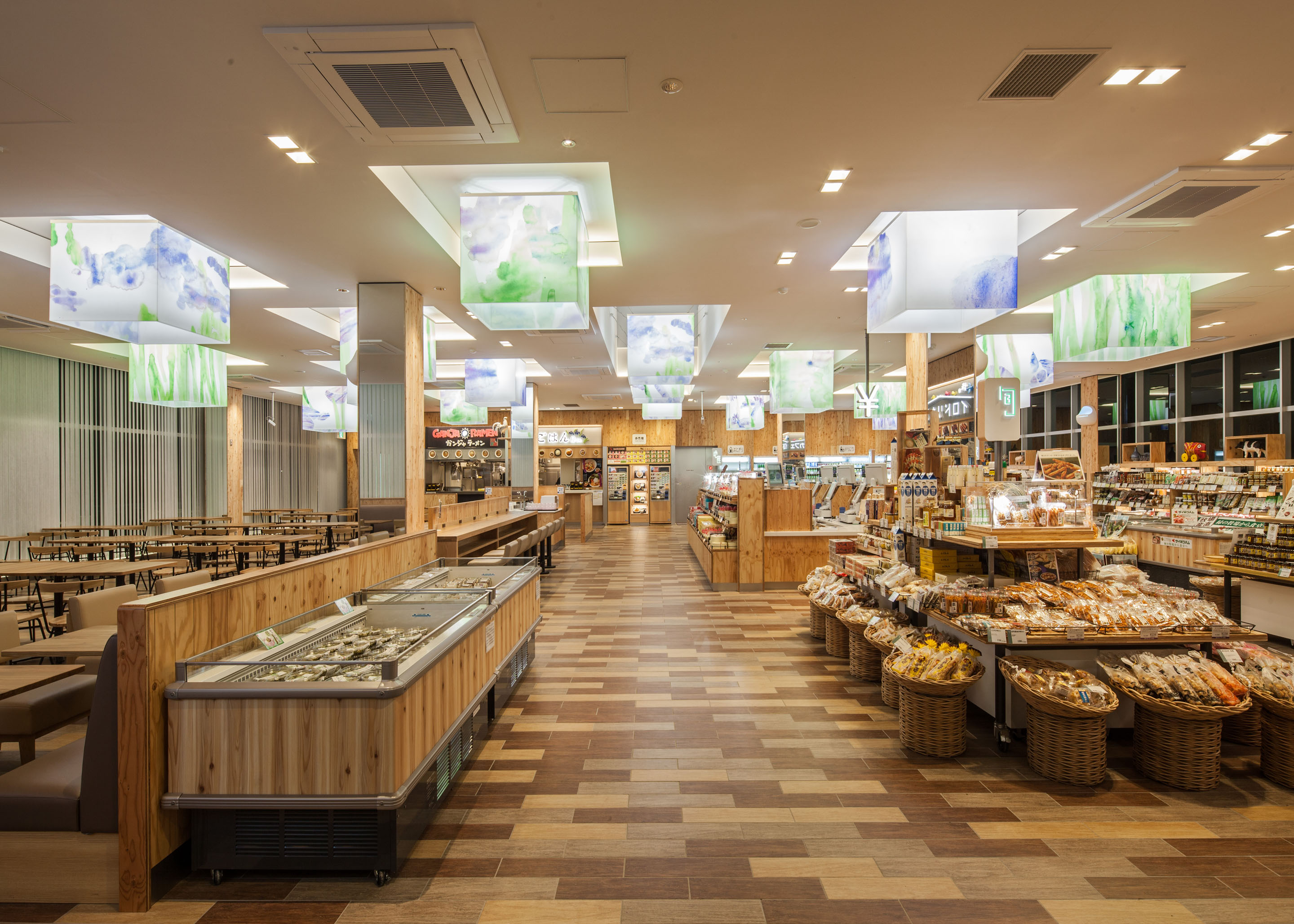 菖蒲パーキングエリア SHOBU 花見 CHAYA（パーキングエリア商業施設）の写真 5