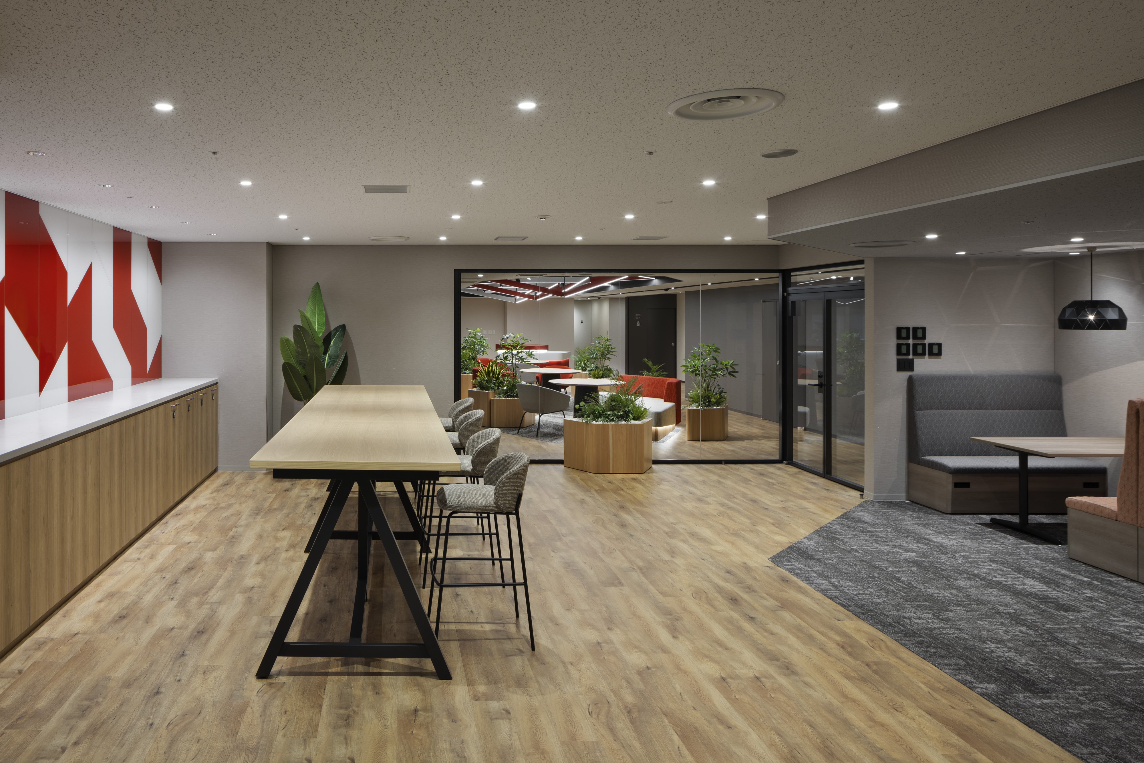 ICON PLACE SHIBAKOEN（オフィス・住宅複合ビルの共用部リニューアル）の写真 10