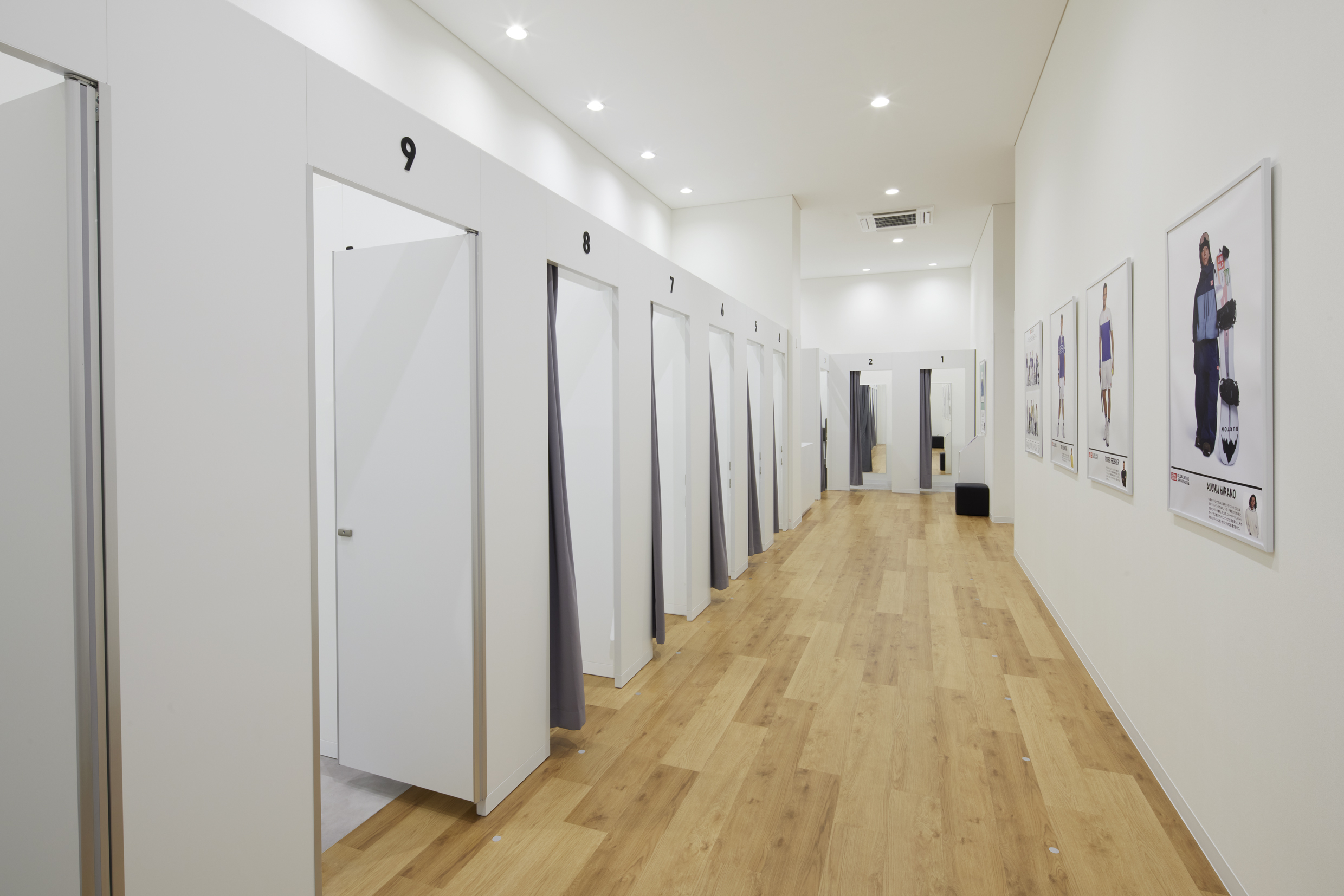 ユニクロ 東村山市民スポーツセンター前店（アパレルのロードサイド型店舗）の写真 6