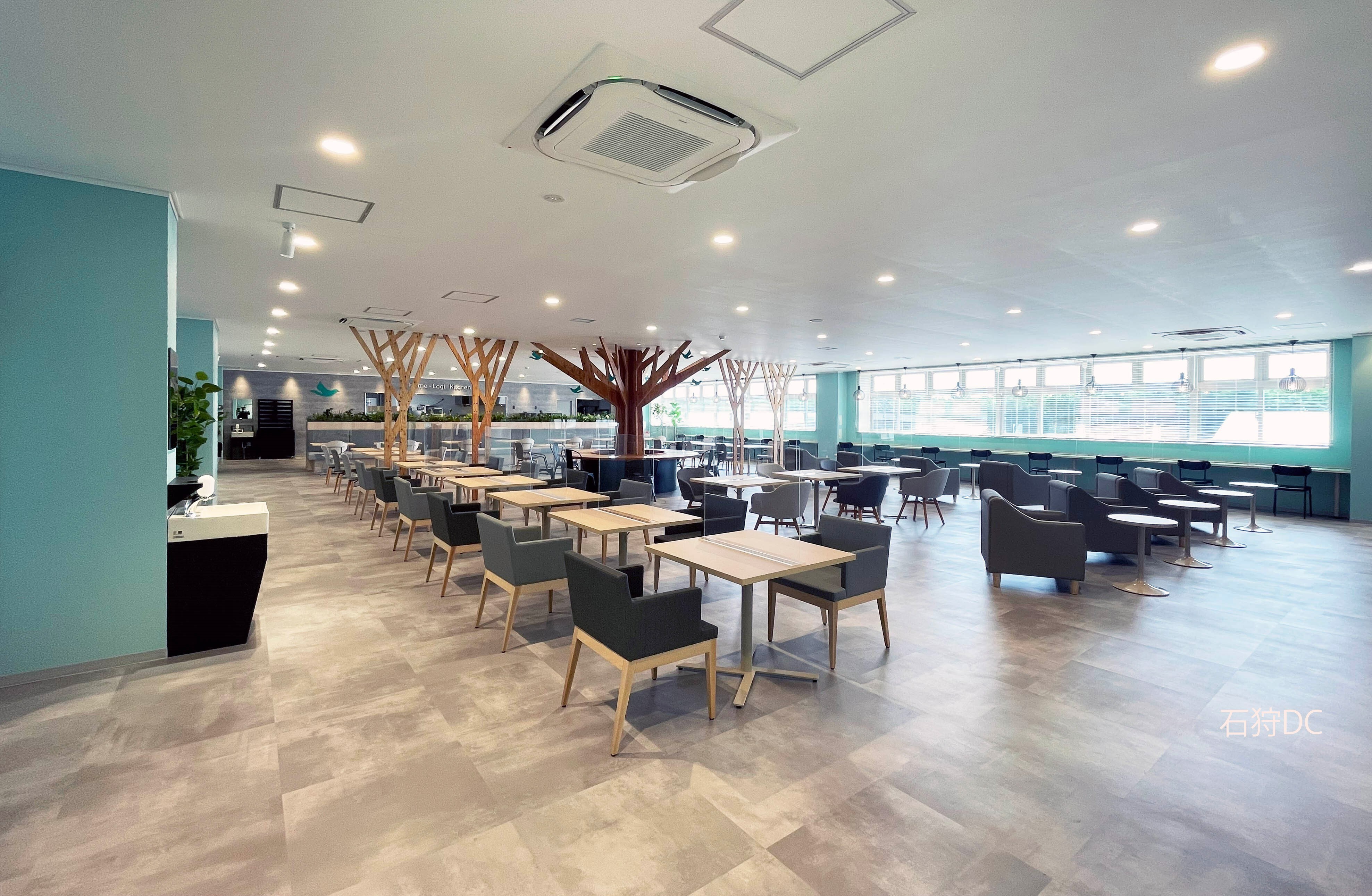 DCホームロジキッチン(ニトリグループ物流センター 社員食堂)(物流センターの社員食堂)の写真 2
