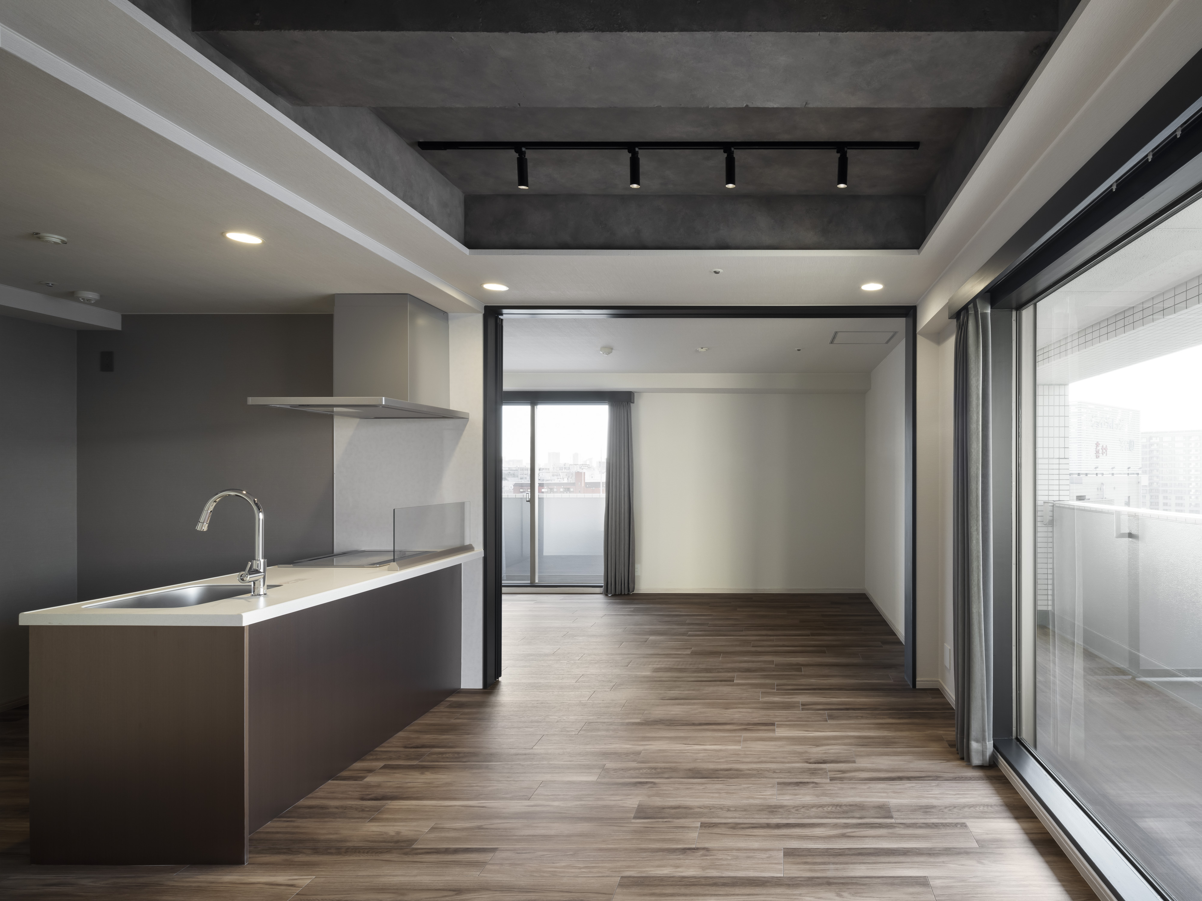 ICON PLACE SHIBAKOEN（オフィス・住宅複合ビルの共用部リニューアル）の写真 15