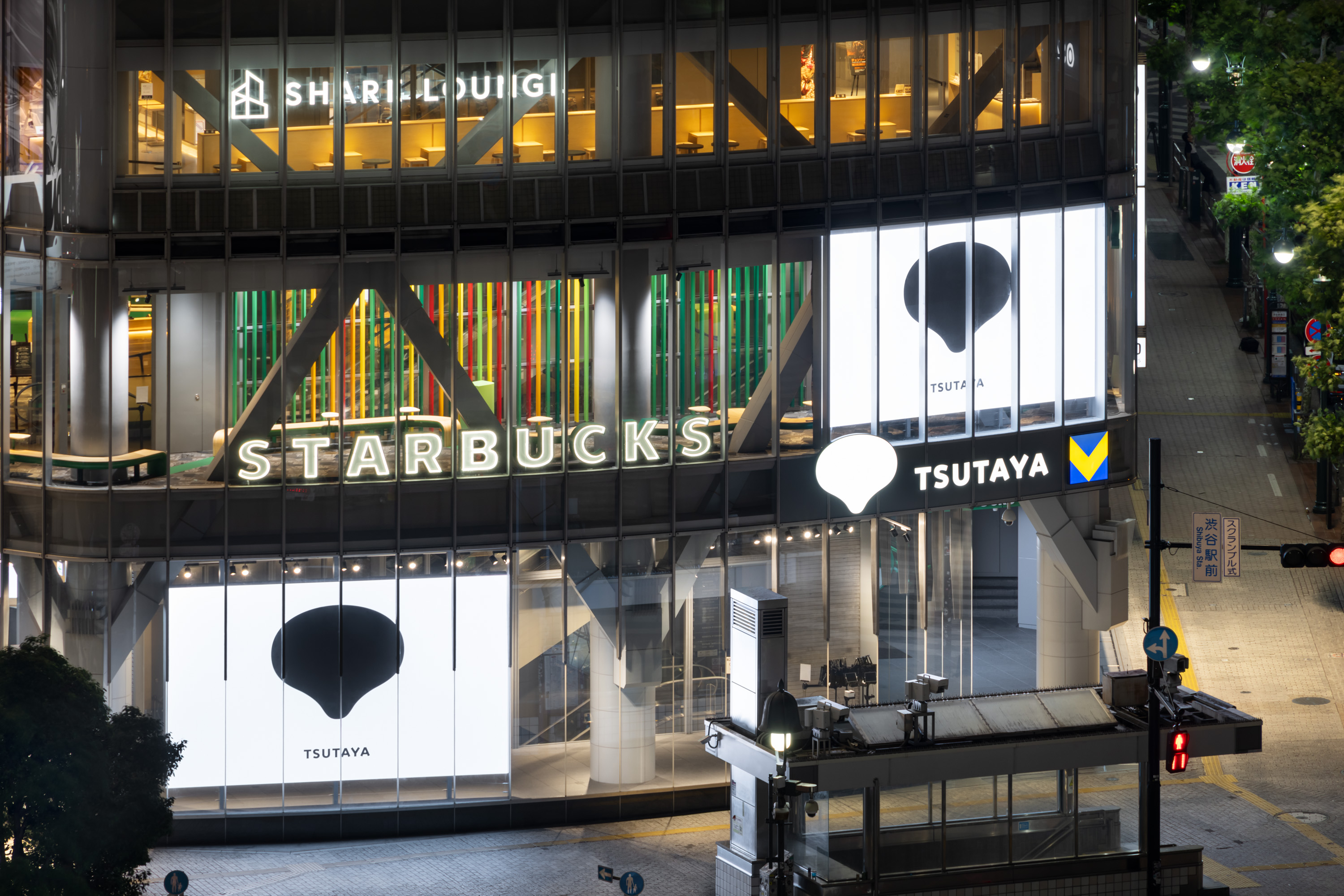 SHIBUYA TSUTAYA(大型書店・複合店舗のリニューアル)の写真 12