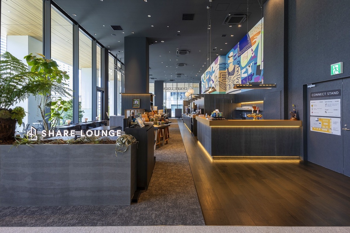 SHARE LOUNGE みなとみらい（カフェラウンジ・コワーキングスペース）の写真 2